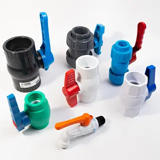 Casos de Éxito con Válvulas de Polipropileno en la Industria